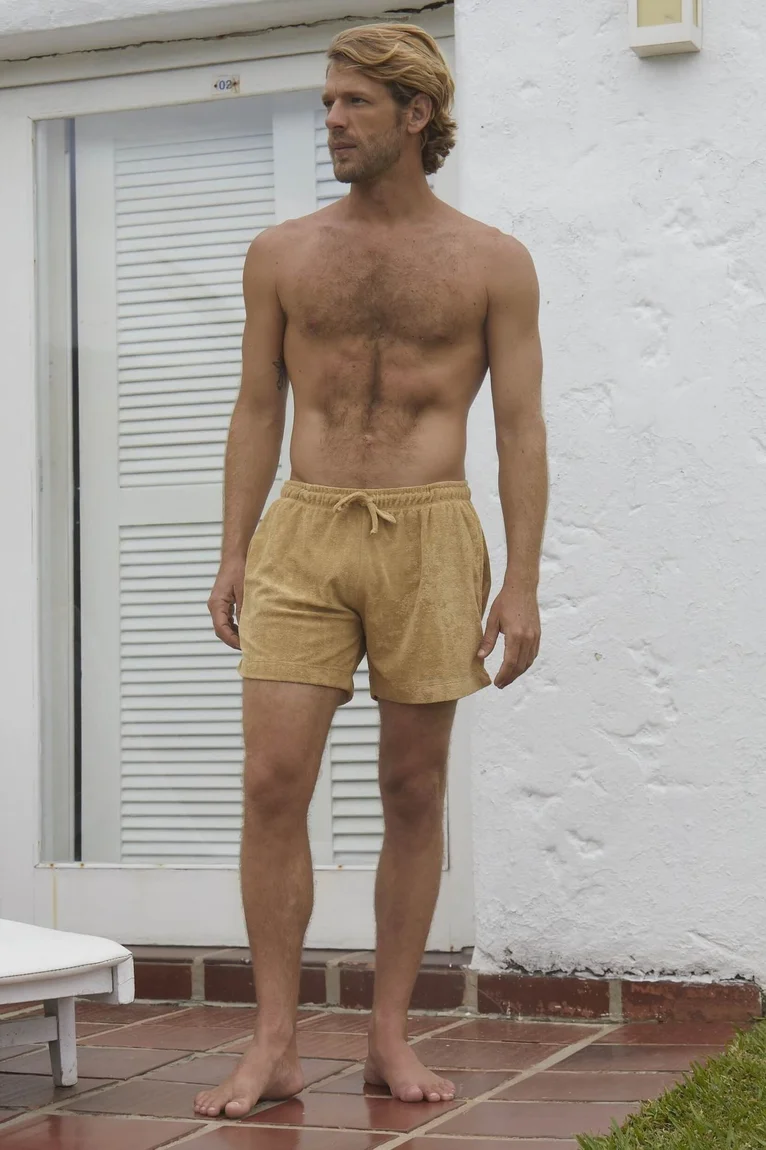 23_13_26_898_23_12_8_849_wshirt_shortsbreeze_gold20320img_6559_web