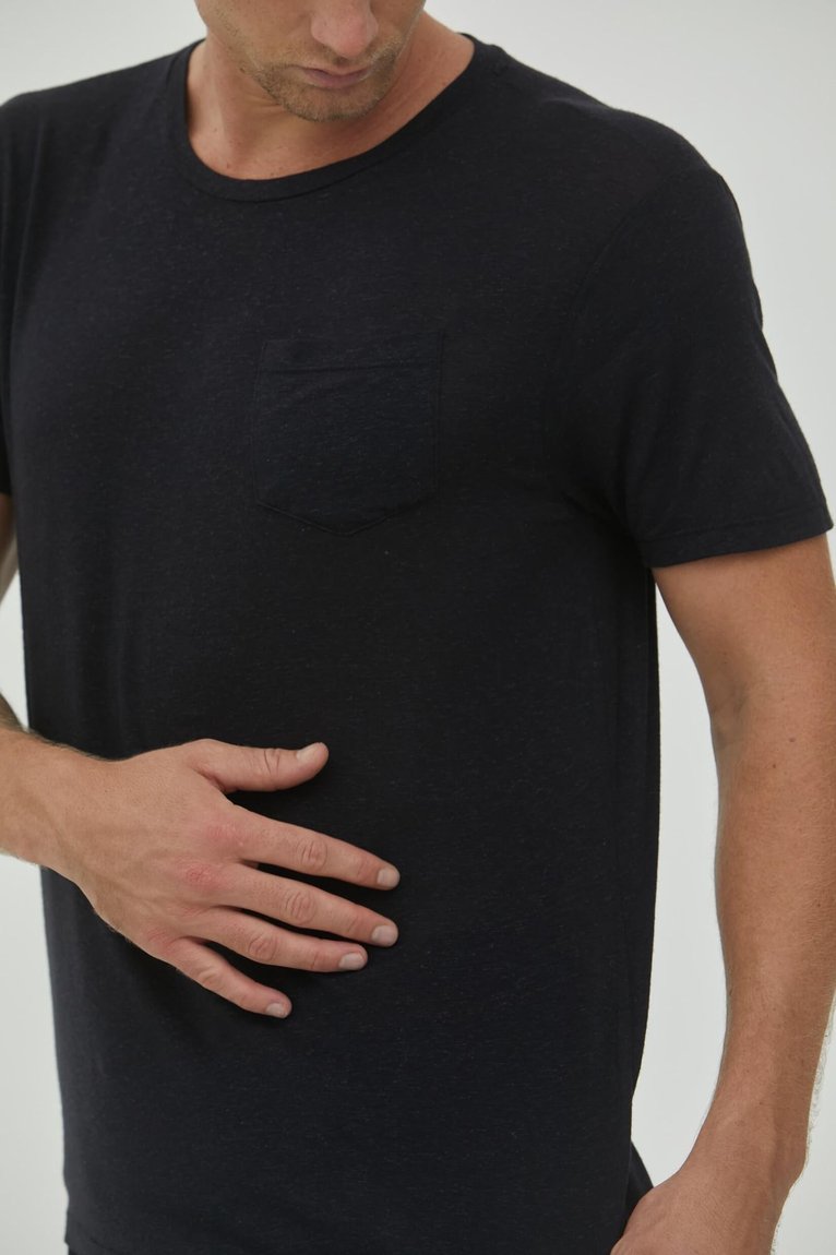 21_42_43_552_21_12_9_953_camiseta20linen20pocket20preta20220wshirt_24_5463_web