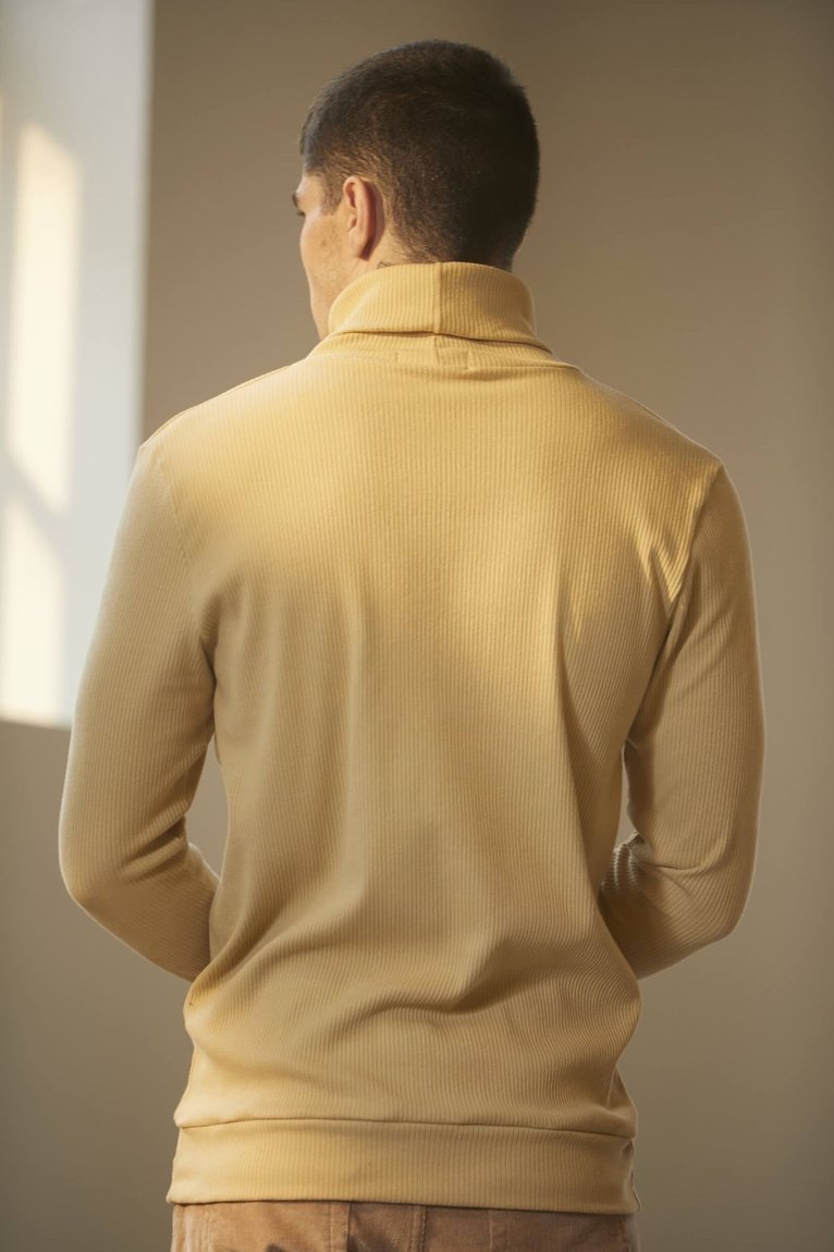 21_58_21_31_21_5_2_216_wshirt_blusacaneladagolarola_camel20320wshirt2427267_web