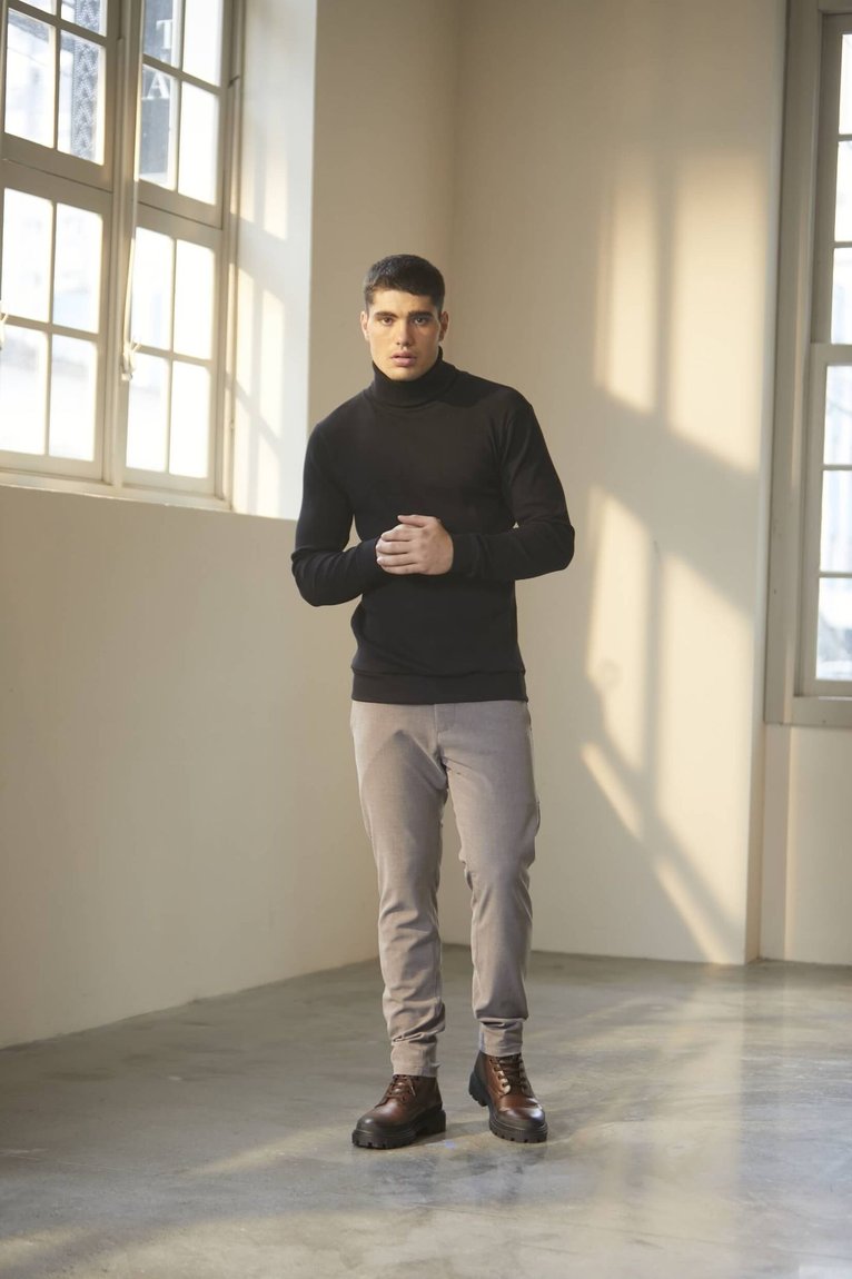 21_58_27_895_21_5_9_935_wshirt_blusacaneladagolarola_preta20320wshirt2427245_web