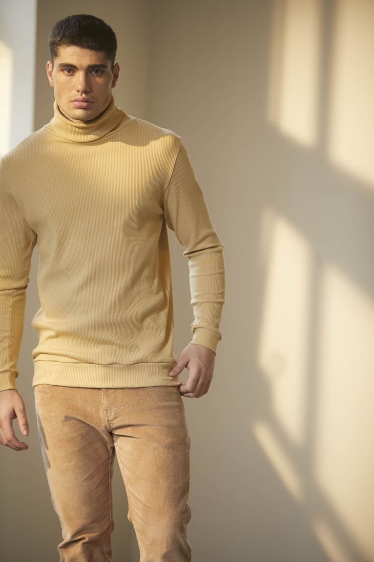 21_58_20_606_21_5_0_074_wshirt_blusacaneladagolarola_camel20420wshirt2427264_web