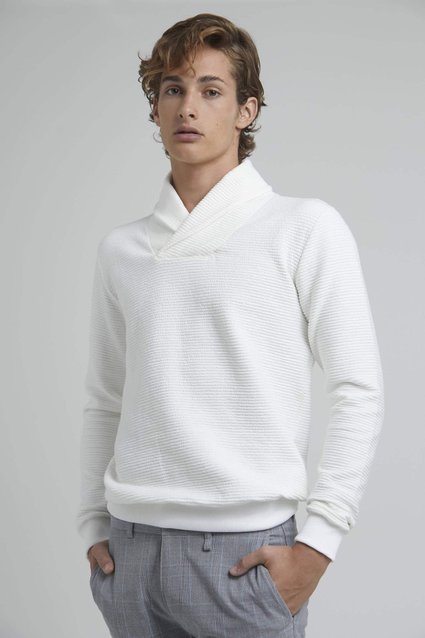 Pullover High Collar