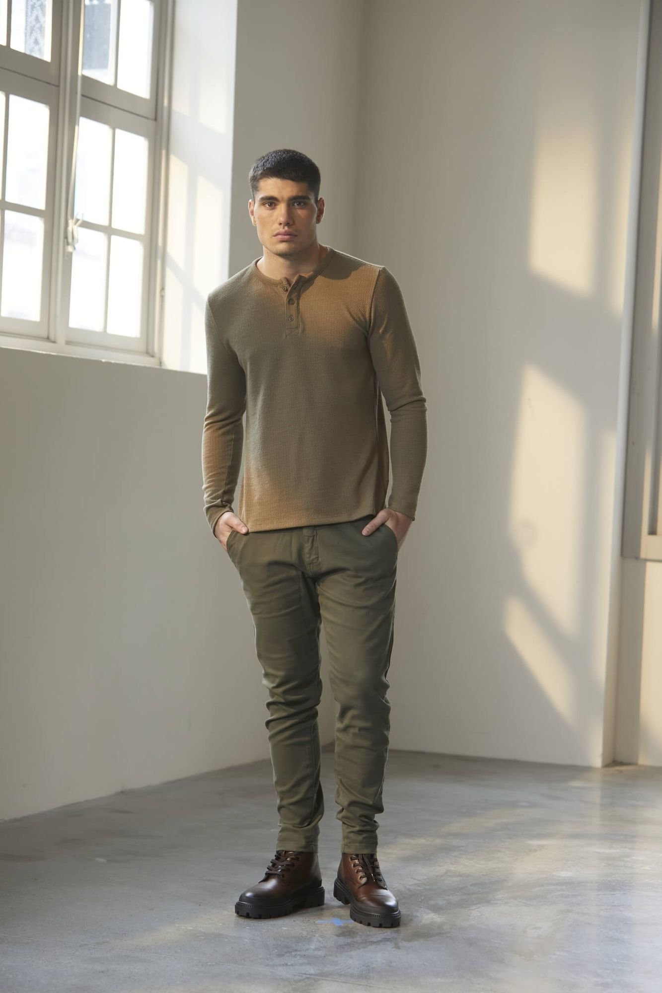 Henley Manga Longa Tricot Encorpado