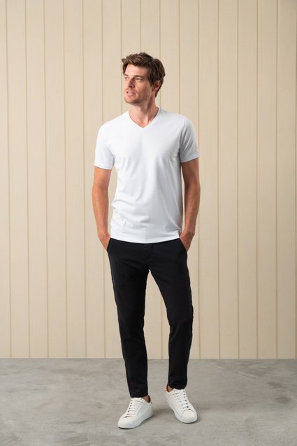 Camiseta Algodão Pima com Elastano Gola V