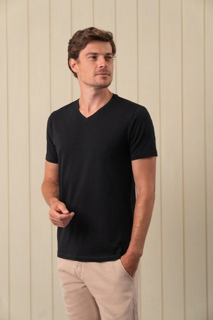 Camiseta Algodão Pima com Elastano Gola V