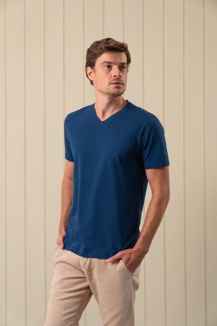 Camiseta Básica Algodão Egípcio Gola V
