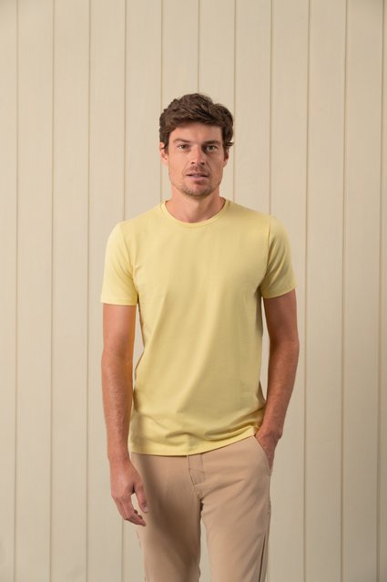 Camiseta Básica Algodão Premium com Elastano Gola C