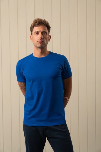Camiseta Básica Algodão Premium com Elastano Gola C